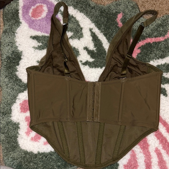 Olive green corset top🫒 - Picture 5 of 6